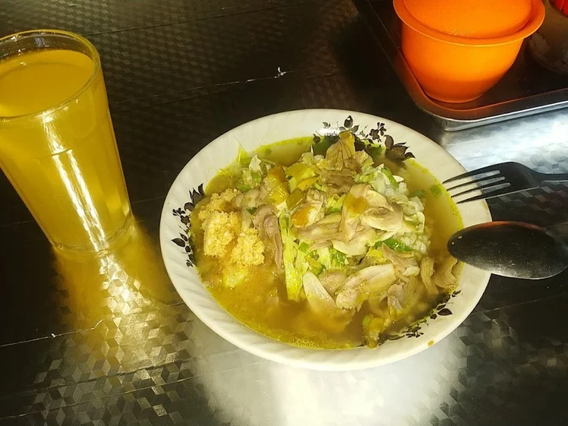 Warung Bebek New Pallapa (Aneka Penyetan, Soto Daging & Rawon)