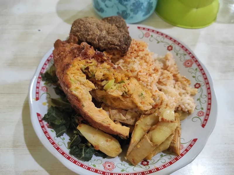 Masakan Padang Cahaya Minang