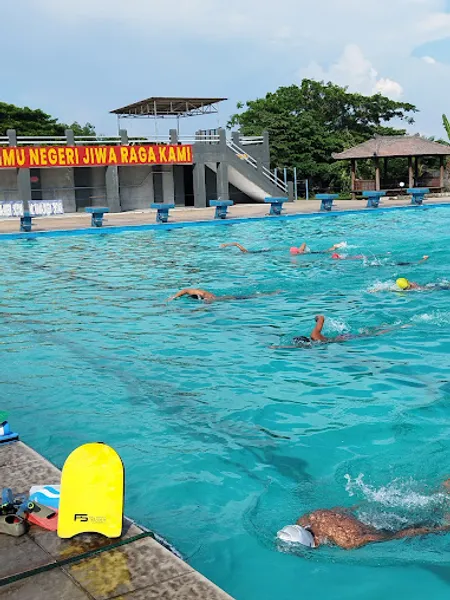 HA Swimming Club (Klub Renang)