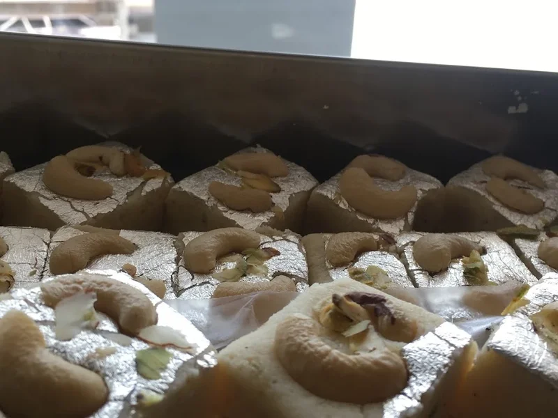 Midtown Sweets & Restaurant