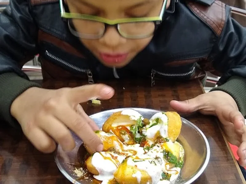 Old Bikaner Misthan Bhandar