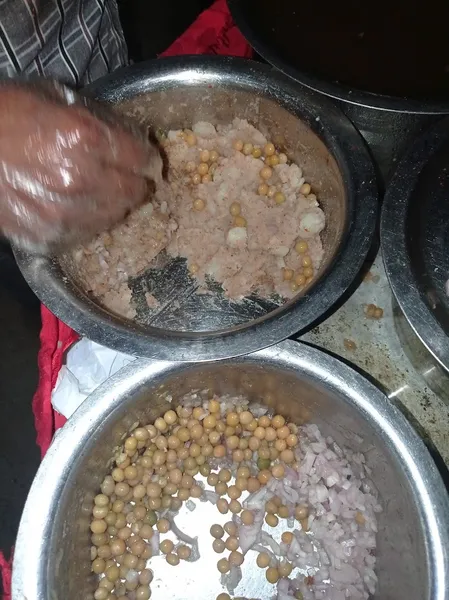 Allahabadi gol gappe centre(Sanjay Pani puri)