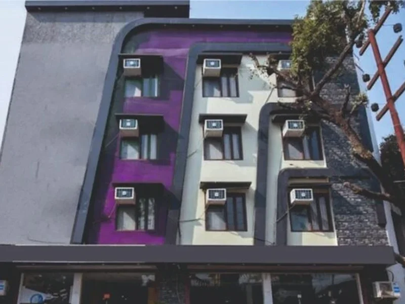 Capital O Hotel Pink Paradise