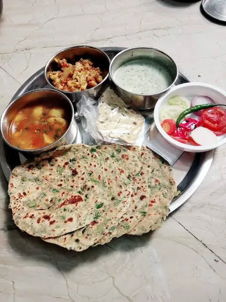 Takatak veg-nonveg tiffin service