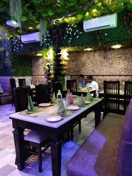 Green Vatika Restaurant & Lounge - Best bar and restaurant in rohini For chinese restaurant, Family restaurant, Veg, Non Veg