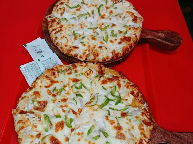 Siddharth Pizaa swag