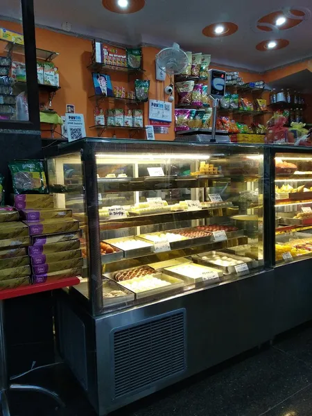 Apna Sweets& Family Restaurant