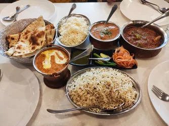 Top 14 non vegetarian restaurants in Connaught Place New Delhi