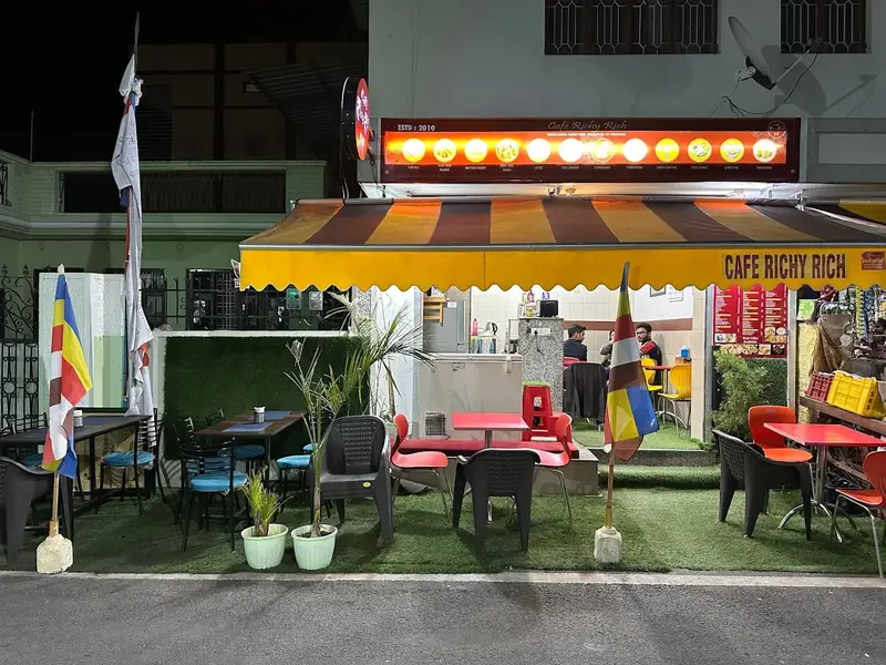 Richy Rich Cafe
