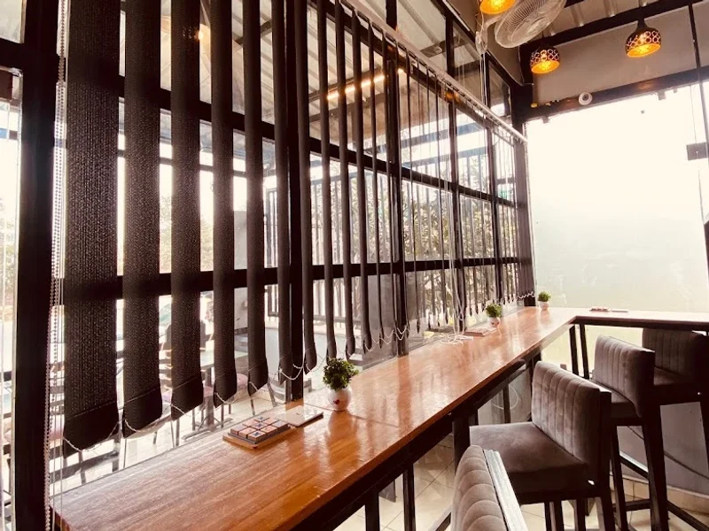 THE HIGH STREET (Cafe Restro)