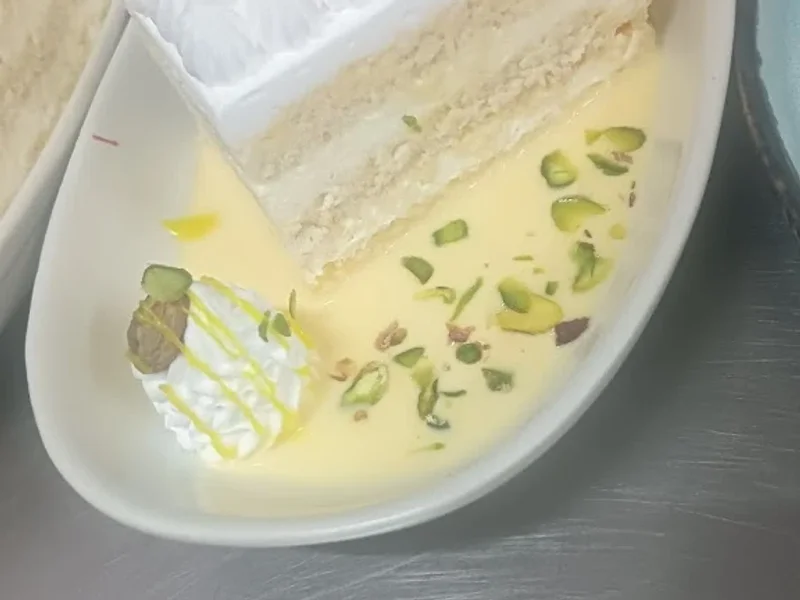 Mahra cake shop sitarganj