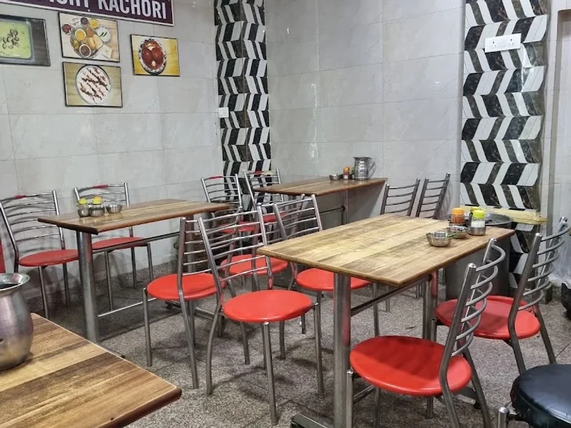 Chetan Swadisht Kachori