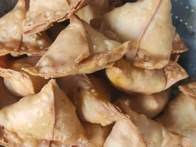 Kamboj Samose Wale