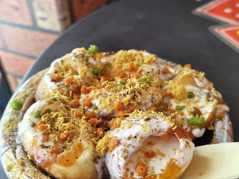 Crunchy Water Balls (Ram Chaat Bhandar)