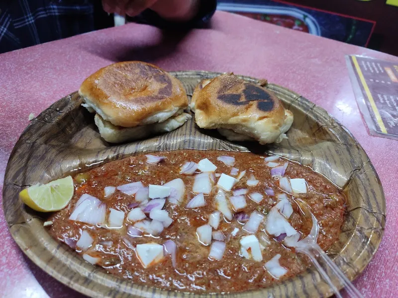 BOMBAY Vada Pav & Dosa Corner