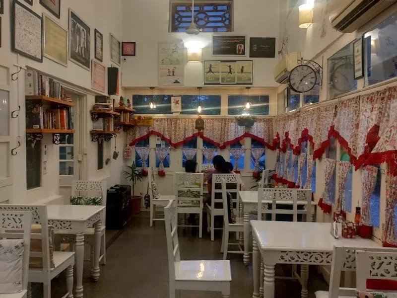 Y Cafe & Restaurant - Best Café in Dehradun