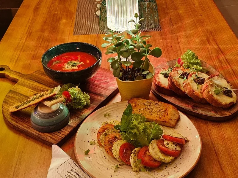 Cafe Commune