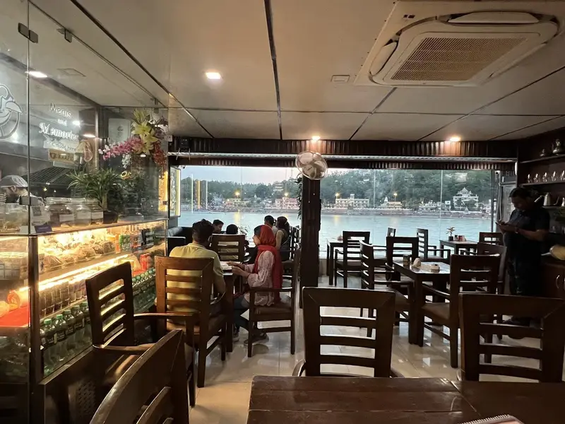 KAAFE, The widest Ganga view Cafe