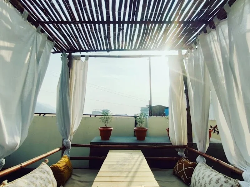 The 4th Story Cafe & Co.