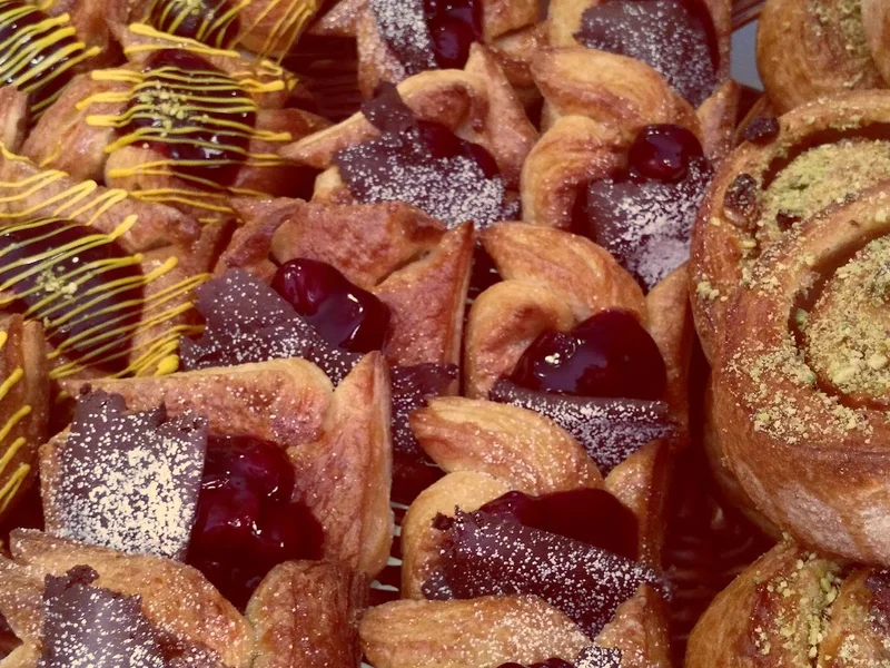 Eddie's Patisserie & Café