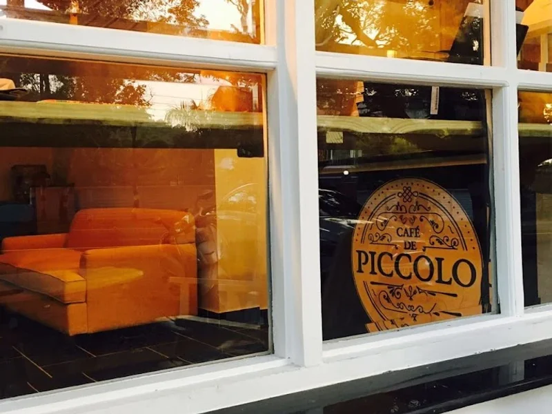 Café De Piccolo