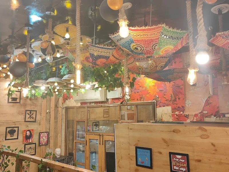 UK06 CAFE & RESTAURANT