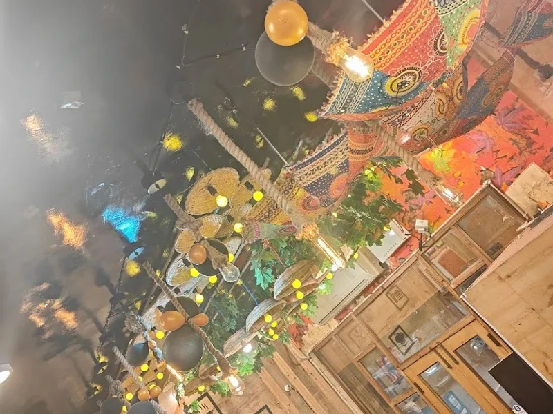 UK06 CAFE & RESTAURANT