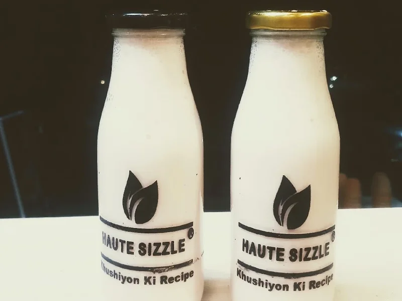 Haute Sizzle Cafe - Best Milk Shake Ice Cream Tea Coffee Shop in Dehradun