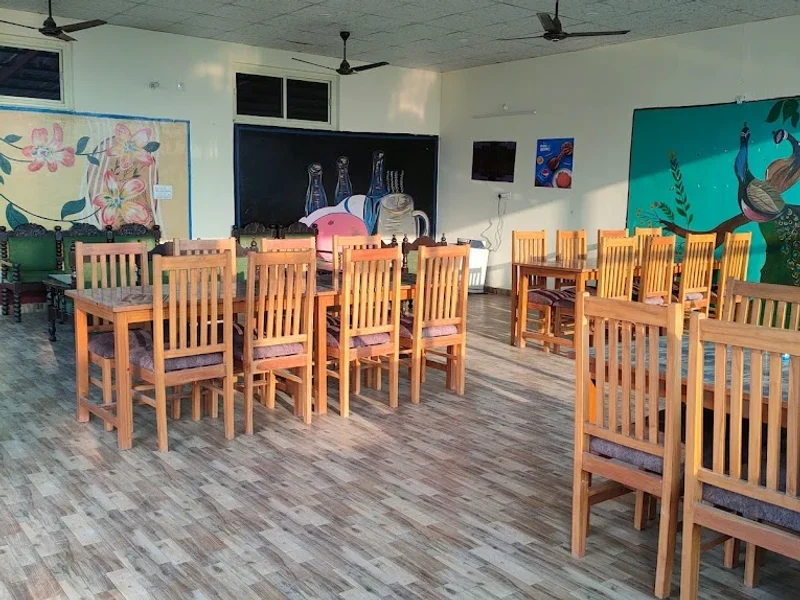 Makhloga Fast Food And Restaurant