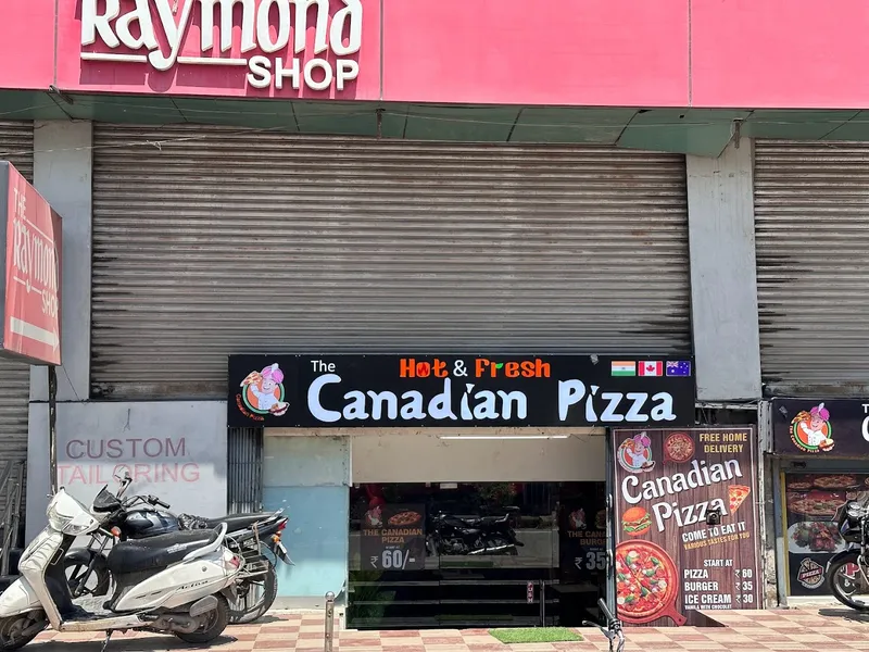 THE CANADIAN PIZZA