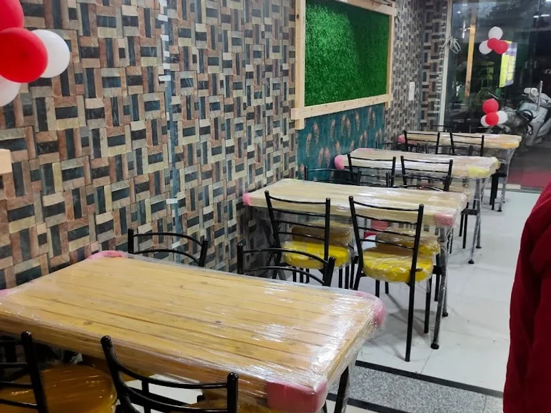 The Big Burger, Indian and Indo-Chinese Restaurant