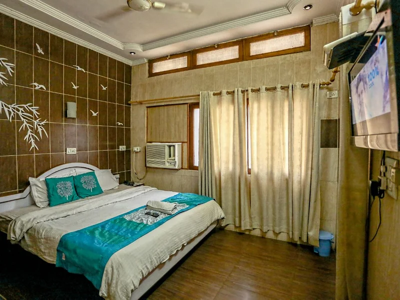 Hotel Embassy Dehradun & The Trekkers Hostel