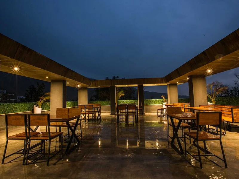 Sterling Palm Bliss - Rishikesh