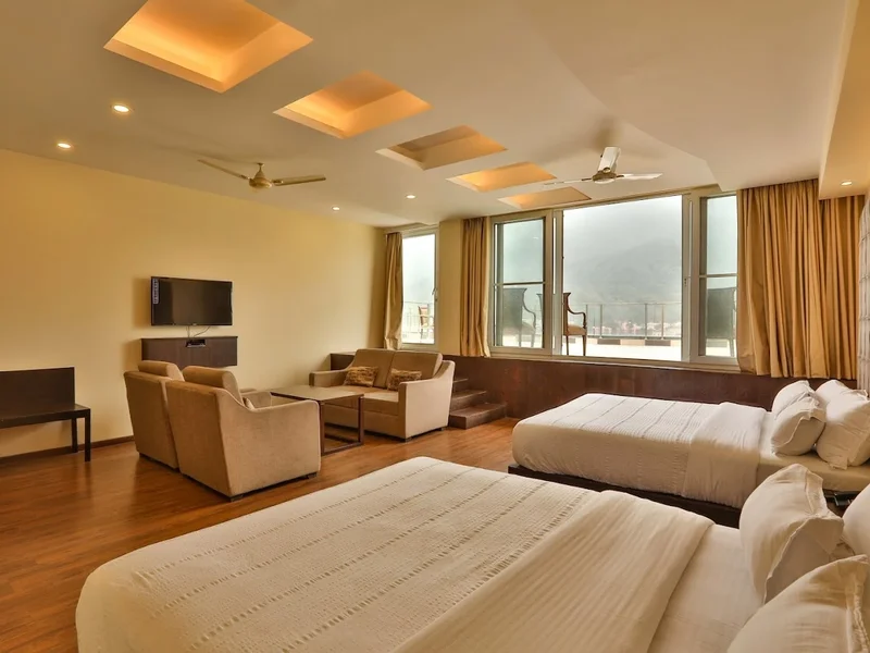 Hotel Vasundhara Palace