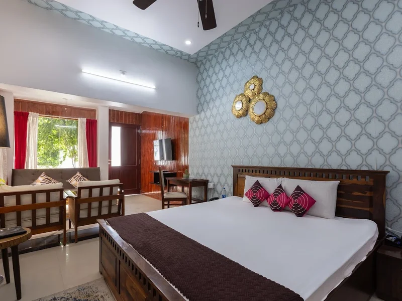 The Bougainvillea Retreat - A Luxury Private pool Villa in Dehradun