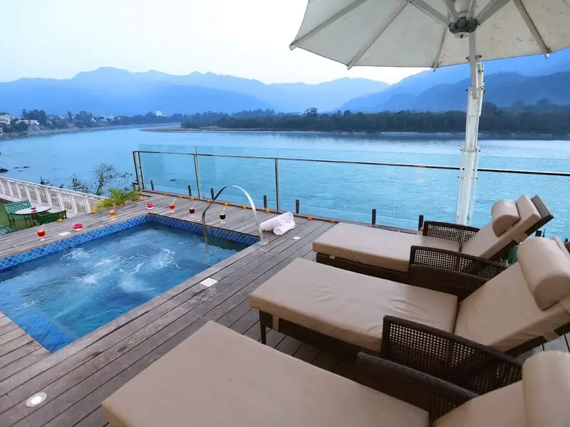 GANGA KINARE - A Riverside Boutique Resort