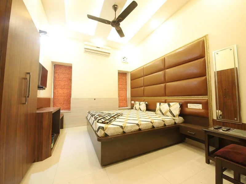 Abhinandan Hotel
