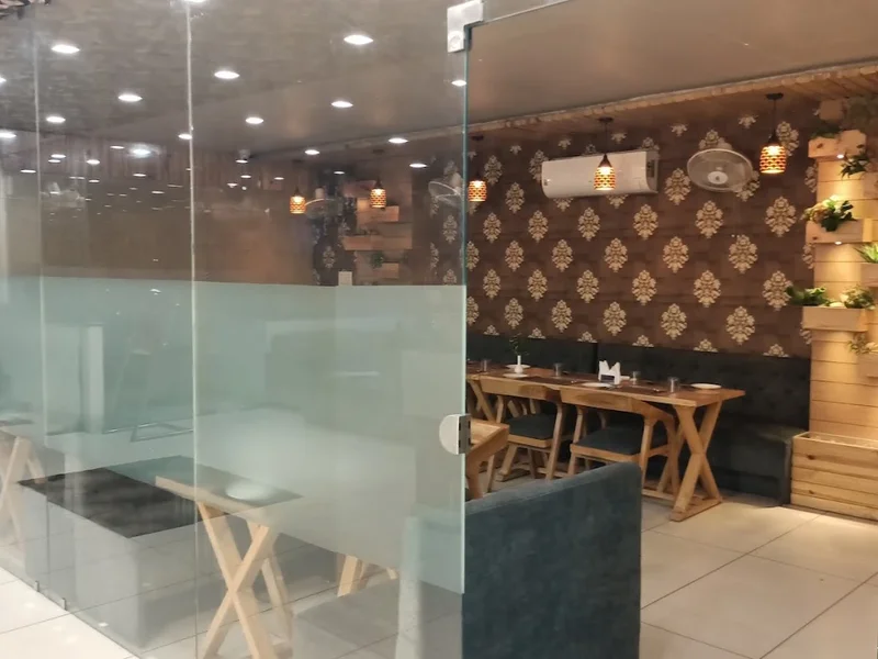 the second wife Restaurant