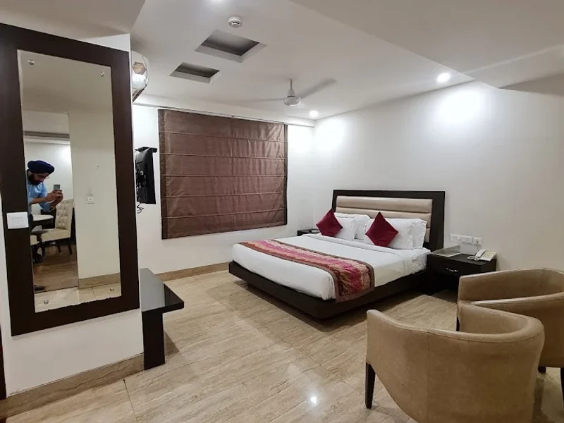 HOTEL CENTRAL PALACE