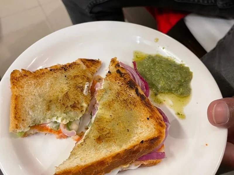 FabExpress Limewood - Hotel Near Dehradun Railway Station, Dehradun