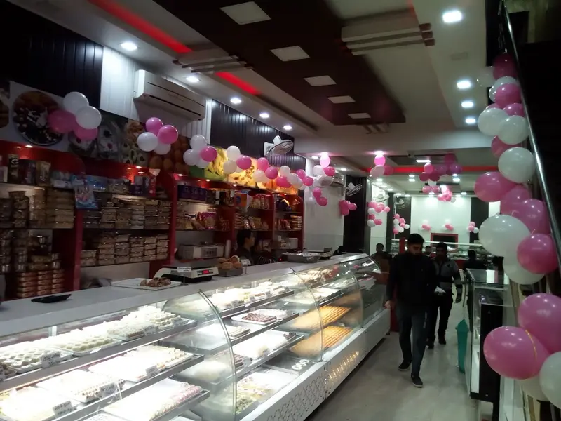 Shri Ganesh Sweets & Restaurant