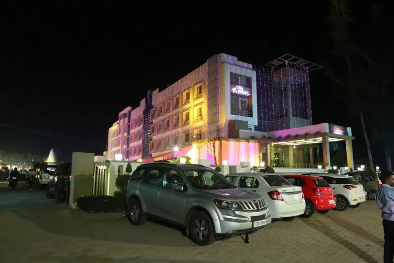 Hotel Centrum Roorkee