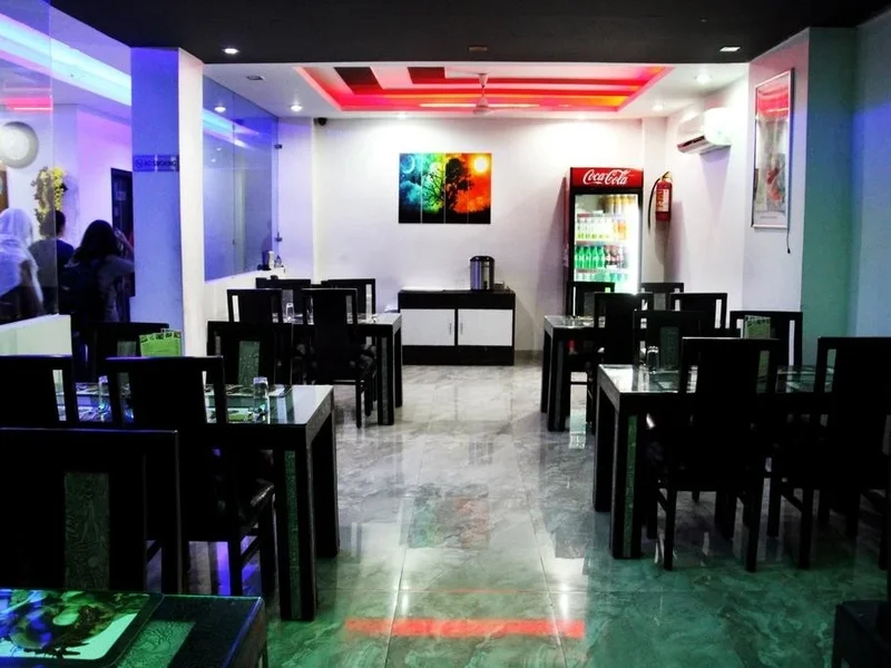 Damroo Restaurant