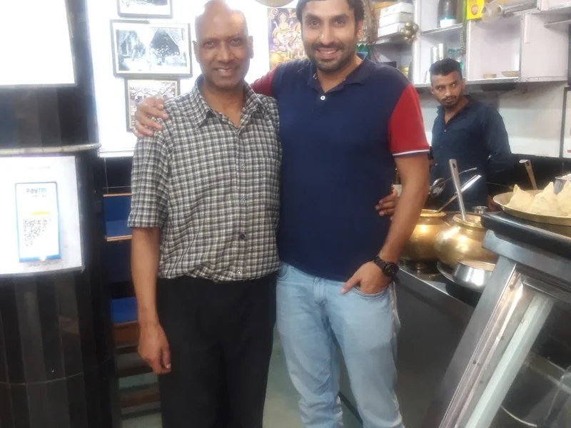 Hapur Walo kee Dukaan