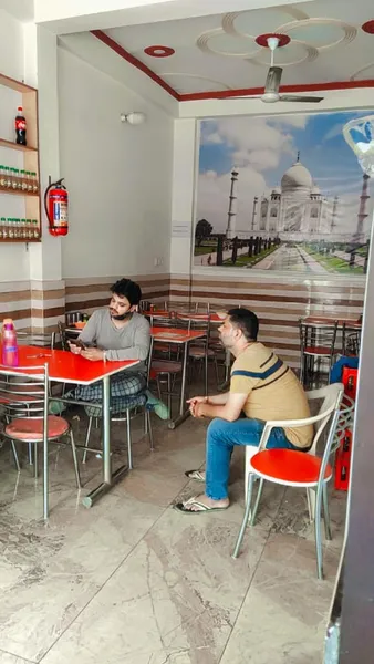 MUGHAL CHICKEN CORNER