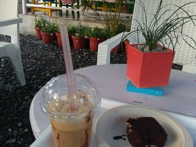 BAYBERRY'S COUNTRY PATIO