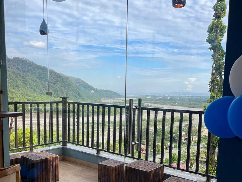 U turn cafe and Restaurant