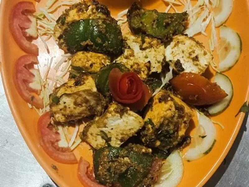 Hotel Forever Restaurant & swimming pool