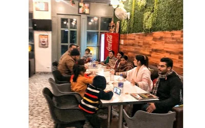 Best of 18 late night cafes in Gadarpur Udham Singh Nagar