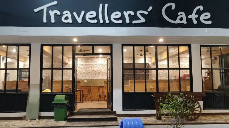 Traveller's Cafe@Bhatta Falls